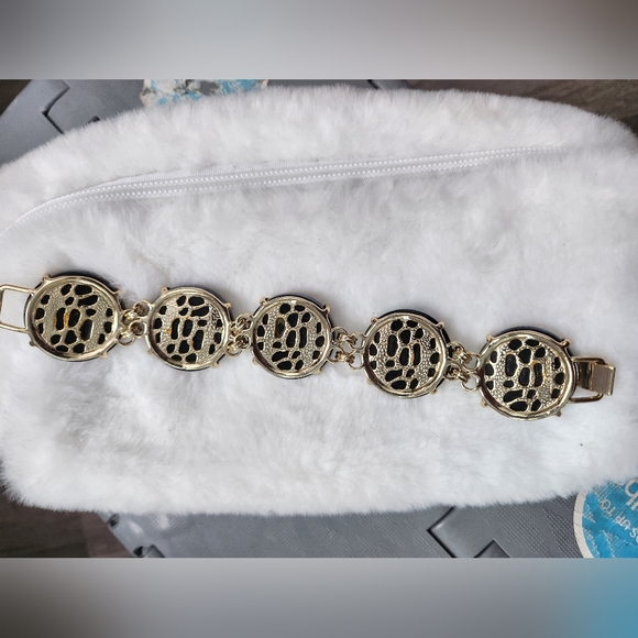 Kendra Scott Cassie Bracelet in Black Iridescent - Picture 5 of 6